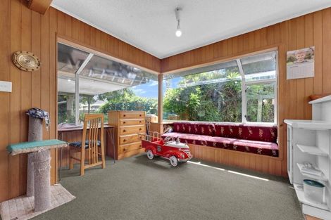 Photo of property in 77 Birdwood Avenue, Papatoetoe, Auckland, 2025
