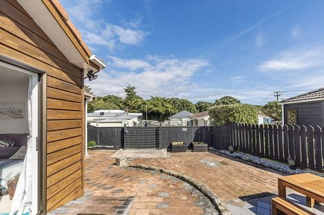 Photo of property in 3/4u Richard Street, Titahi Bay, Porirua, 5022
