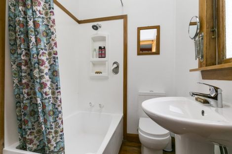 Photo of property in 79 Ngaio Gorge Road, Ngaio, Wellington, 6035