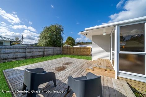Photo of property in 5a Totara Park Road, Clouston Park, Upper Hutt, 5018
