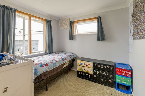 Photo of property in 1 Kauri Street, Levin, 5510