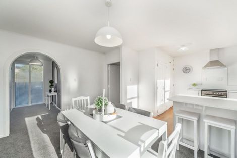 Photo of property in 42 Storey Avenue, Forest Lake, Hamilton, 3200