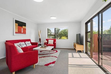 Photo of property in 1/12 Eastwood Rise, Browns Bay, Auckland, 0630