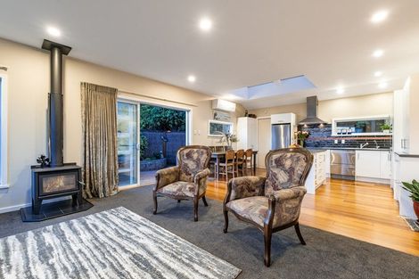 Photo of property in 33a Nevay Road, Miramar, Wellington, 6022