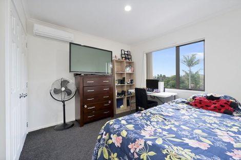 Photo of property in 15 Lake Panorama Drive, Henderson, Auckland, 0612