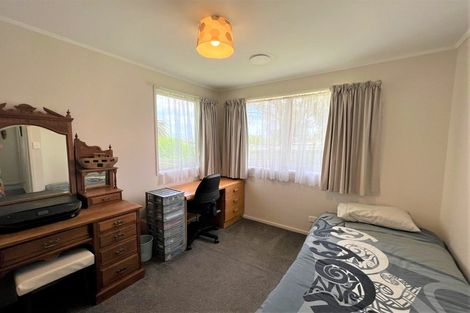 Photo of property in 20 Hyperion Drive, Randwick Park, Auckland, 2105