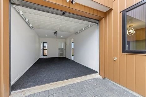 Photo of property in 2/1 O'connell Street, Manurewa, Auckland, 2102
