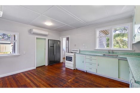 Photo of property in 29 Stalkers Road, Woodend Beach, Woodend, 7691