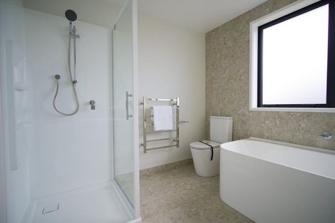 Photo of property in 47 Metoriti Crescent, Karaka, 2124