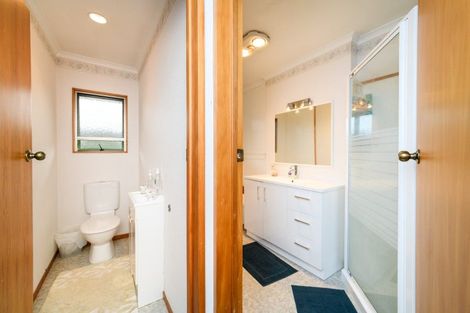 Photo of property in 9 Edgecombe Court, Roslyn, Palmerston North, 4414