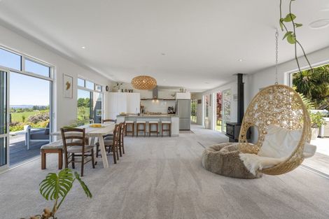 Photo of property in 48 Stewart Glen, Acacia Bay, Taupo, 3385