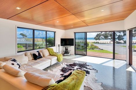 Photo of property in 1212 Cove Road, Langs Beach, Waipu, 0582