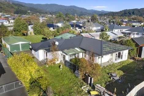 Photo of property in 4/5 Westminster Road, Wainuiomata, Lower Hutt, 5014