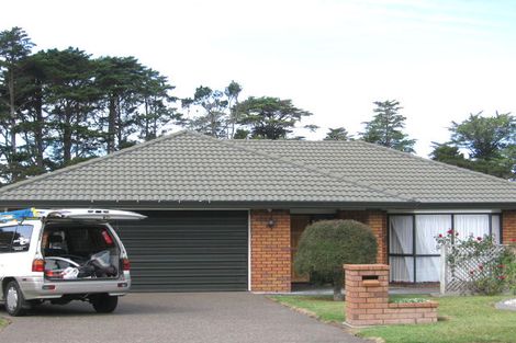 Photo of property in 37 Vintage Drive, Henderson, Auckland, 0612