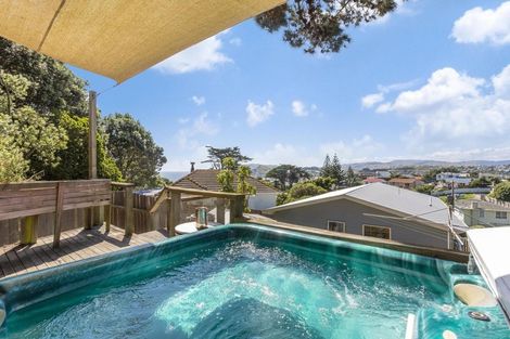 Photo of property in 44 View Road, Titahi Bay, Porirua, 5022