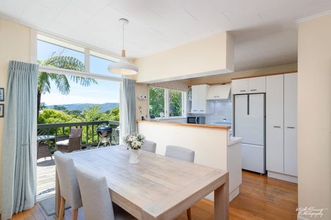 Photo of property in 6 Ardal Grove, Tirohanga, Lower Hutt, 5010