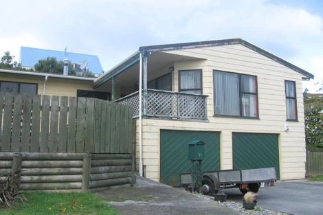 Photo of property in 11 Dominica Crescent, Grenada Village, Wellington, 6037