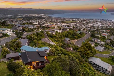 Photo of property in 117 Dowse Drive, Maungaraki, Lower Hutt, 5010