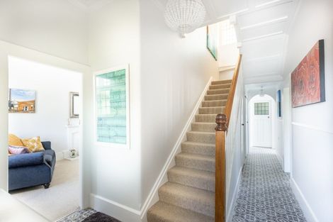 Photo of property in 20 Cameron Road, Bluff Hill, Napier, 4110