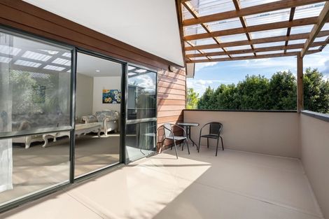 Photo of property in 2/160 Archers Road, Glenfield, Auckland, 0629