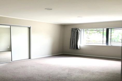 Photo of property in 113 Golfland Drive, Golflands, Auckland, 2013
