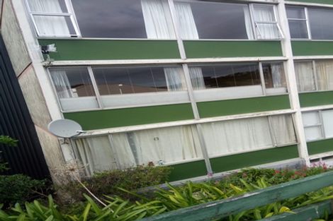 Photo of property in Beresford Apartments, 5/118 Russell Terrace, Berhampore, Wellington, 6023