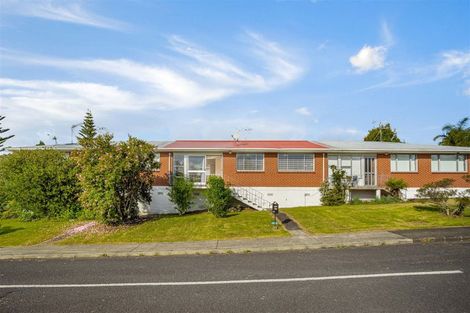 Photo of property in 2/61 Royal View Road, Te Atatu South, Auckland, 0610