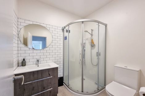 Photo of property in 1/2 East Coast Road, Milford, Auckland, 0620