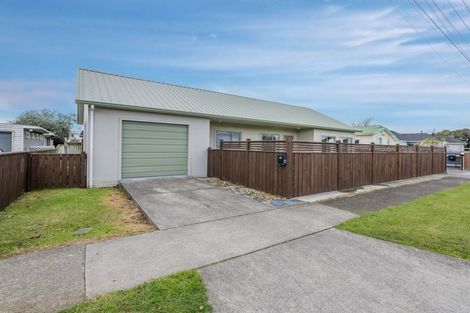 Photo of property in 141a Bartholomew Road, Levin, 5510