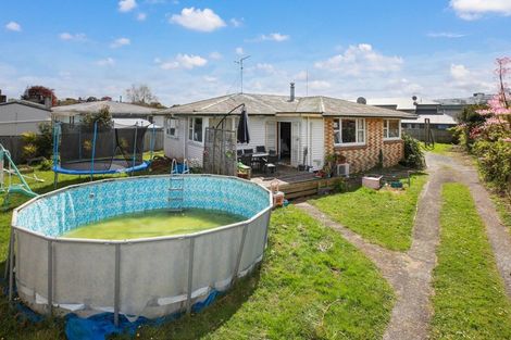 Photo of property in 37 Normandy Avenue, Melville, Hamilton, 3206