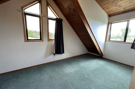 Photo of property in 14a Chablis Place, Henderson, Auckland, 0612