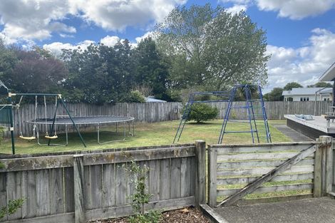 Photo of property in 15 South Avenue, Kaukapakapa, 0871