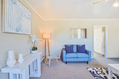 Photo of property in 2/65 Middle Road, Havelock North, 4130