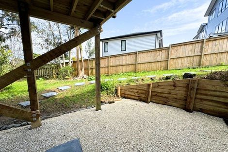 Photo of property in 9 Woodhouse Place, West Harbour, Auckland, 0618