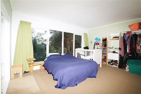 Photo of property in 15 Tinopai Road, Titirangi, Auckland, 0604