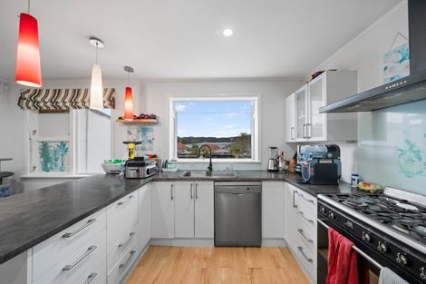 Photo of property in 62 Karaka Street, Wainuiomata, Lower Hutt, 5014