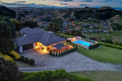 Photo of property in 124 Puketapu Road, Taradale, Napier, 4112