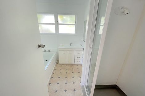 Photo of property in 77 Vandeleur Avenue, Birkdale, Auckland, 0626