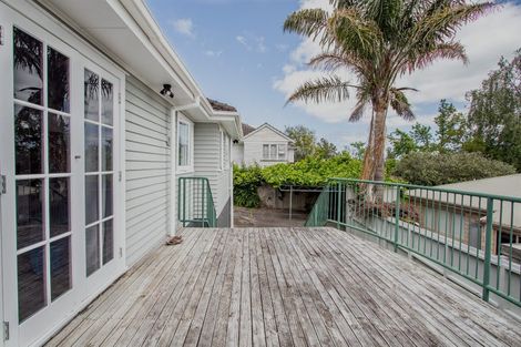 Photo of property in 20 Alison Street, Hamilton Lake, Hamilton, 3204