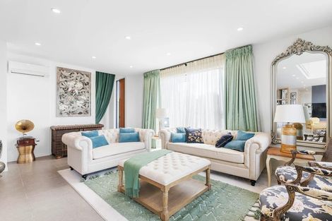 Photo of property in 13 Bartells Drive, Goodwood Heights, Auckland, 2105