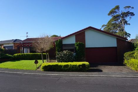 Photo of property in 4 Bosnyak Drive, Te Atatu South, Auckland, 0610