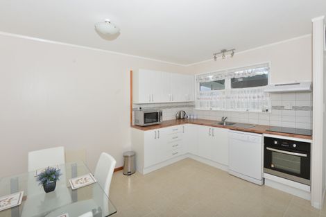 Photo of property in 12 Graham Street, One Tree Point, 0118