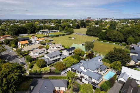 Photo of property in 16 Makora Street, Fendalton, Christchurch, 8041
