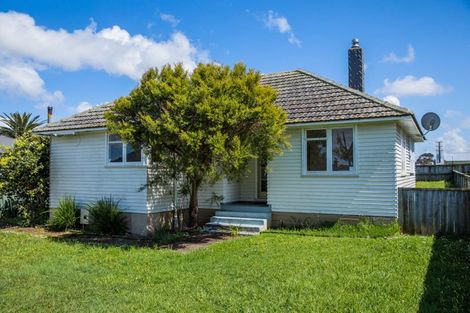 Photo of property in 30 Roberts Avenue, Bayswater, Auckland, 0622