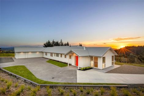 Photo of property in 409 Old North Road, Kumeu, 0892