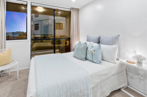 Photo of property in 4b/171 Hurstmere Road, Takapuna, Auckland, 0622