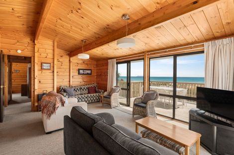 Photo of property in 165 Oceanbeach Road, Mount Maunganui, 3116