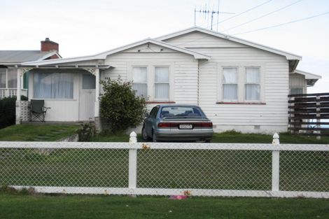 Photo of property in 127 Karaka Street, Castlecliff, Whanganui, 4501