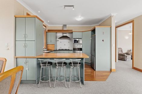 Photo of property in 16 Thistlewood Avenue, Hamilton East, Hamilton, 3216