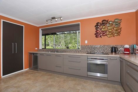 Photo of property in 146 Parewanui Road, Bulls, 4894